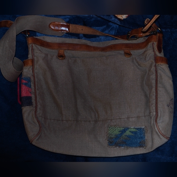 Ralph Lauren Aztech Messenger Bag - Picture 7 of 13